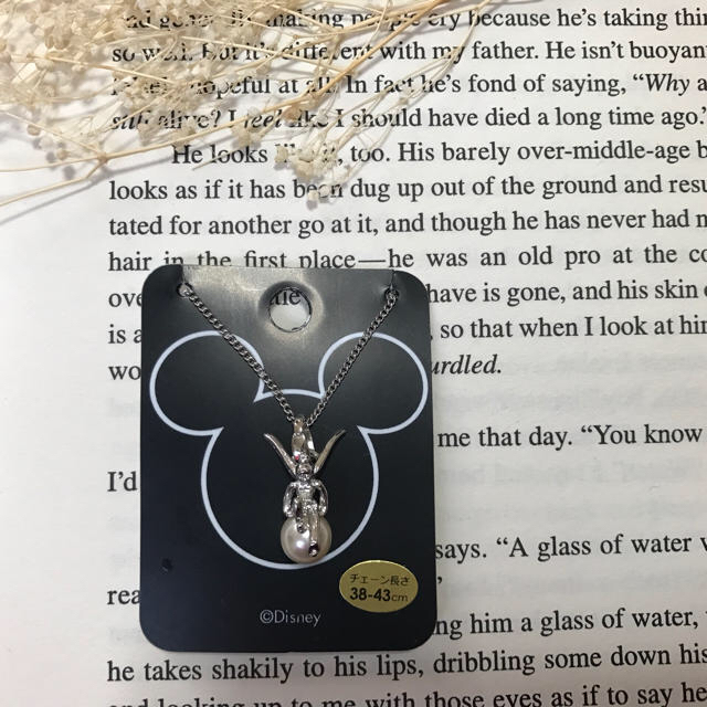 Disney(ディズニー)のDisney ティンカーベル×パール 立体ネックレス シルバーカラー レディースのアクセサリー(ネックレス)の商品写真