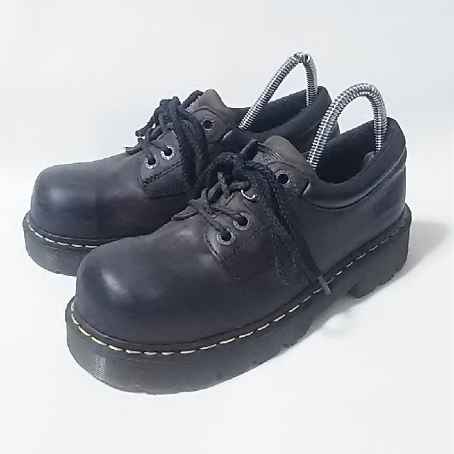 Dr.Martens(ドクターマーチン)の
希少海外限定!ドクターマーチン高級スチールトゥダッドブーツ茶ビンテージ！


 レディースの靴/シューズ(ローファー/革靴)の商品写真