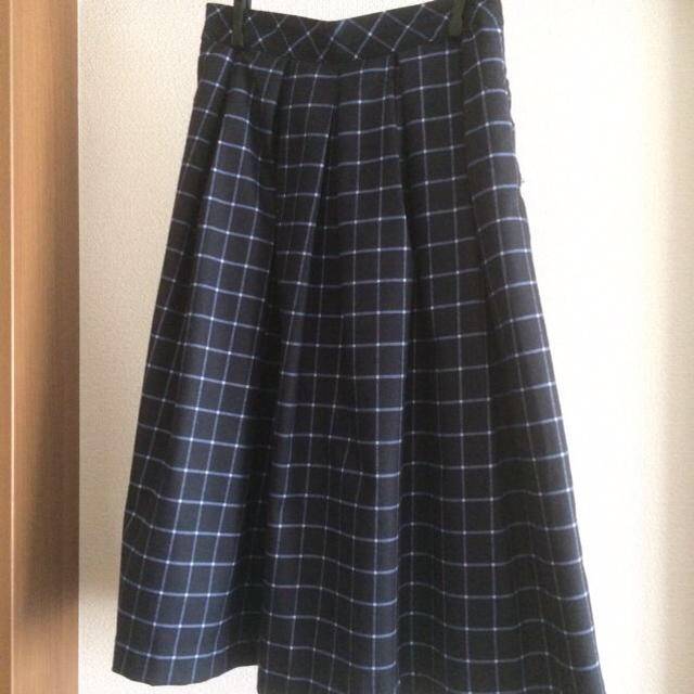URBAN RESEARCH(アーバンリサーチ)のウインドペン ミディ丈 フレアスカート レディースのスカート(ひざ丈スカート)の商品写真