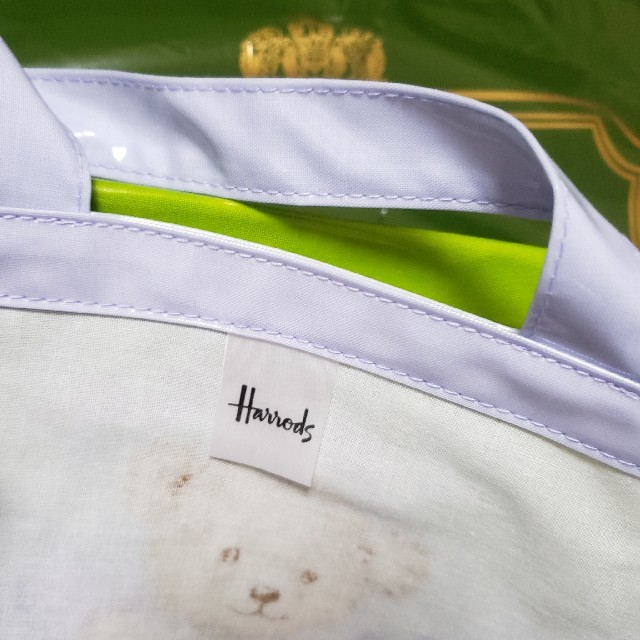 Harrods(ハロッズ)の新品・未使用 （かすかに色移りあり）Harrods ビニールバッグ レディースのバッグ(トートバッグ)の商品写真