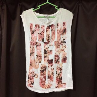 ベルシュカ(Bershka)のBershkaトップス(Tシャツ(半袖/袖なし))