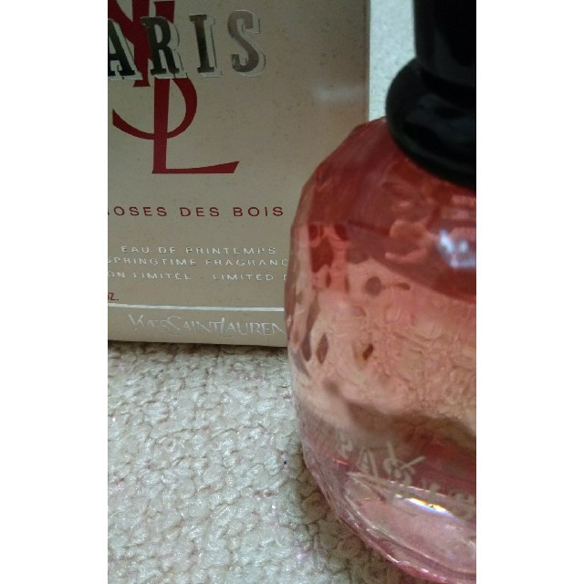 Yves Saint Laurent Beaute(イヴサンローランボーテ)のYSL 限定  PARIS ROSES DES BOIS

125ml  コスメ/美容の香水(香水(女性用))の商品写真