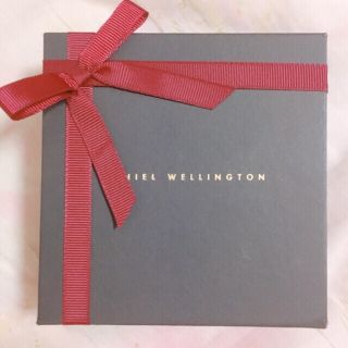 ダニエルウェリントン(Daniel Wellington)のダニエルウェリントン バングル ローズゴールド(ブレスレット/バングル)