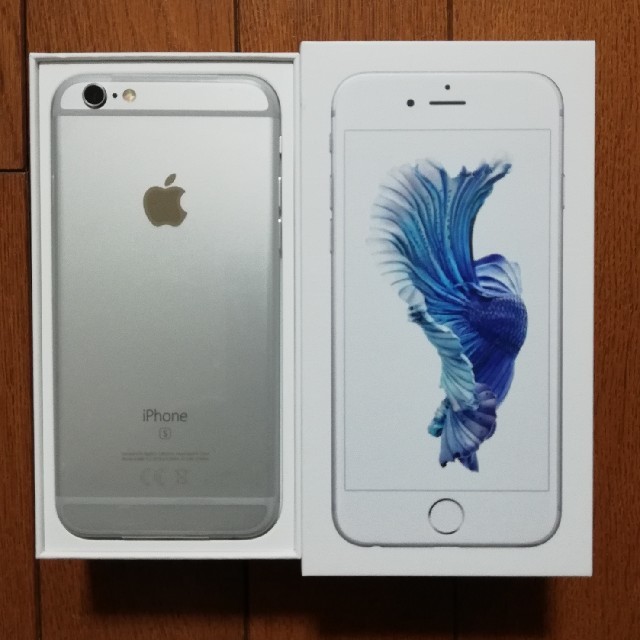 iPhone(アイフォーン)の新品 iPhone 6S 32GB Silver SIMフリー スマホ/家電/カメラのスマートフォン/携帯電話(スマートフォン本体)の商品写真