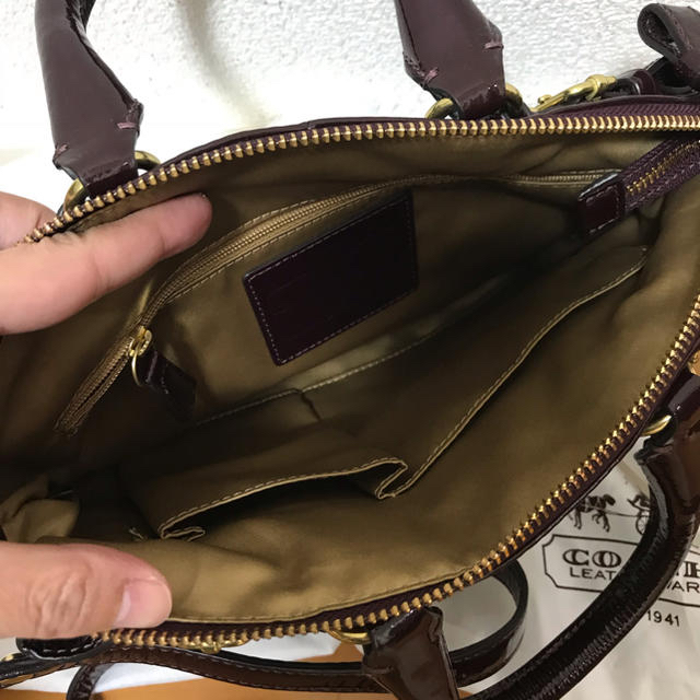 COACH(コーチ)のcoachのエナメルバック レディースのバッグ(ショルダーバッグ)の商品写真