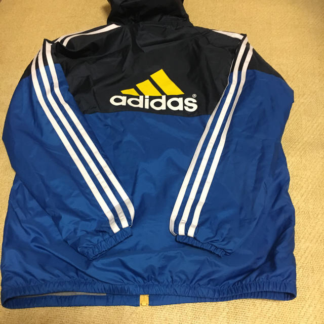 adidas(アディダス)のadidasジャンパー キッズ/ベビー/マタニティのキッズ服男の子用(90cm~)(ジャケット/上着)の商品写真