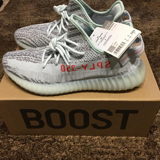 28.5 adidas yeezy  boost 350 v2 bluetint