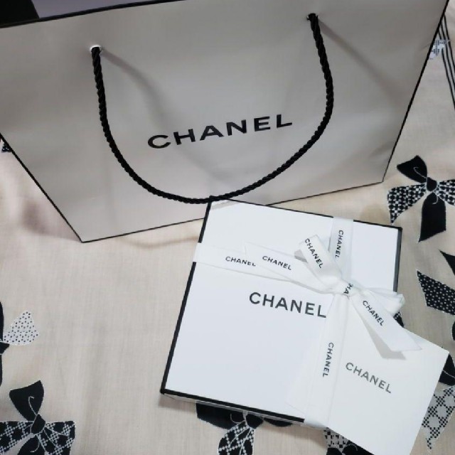 CHANEL(シャネル)のCHANEL　コンパクトミラー、リップセット レディースのファッション小物(ミラー)の商品写真