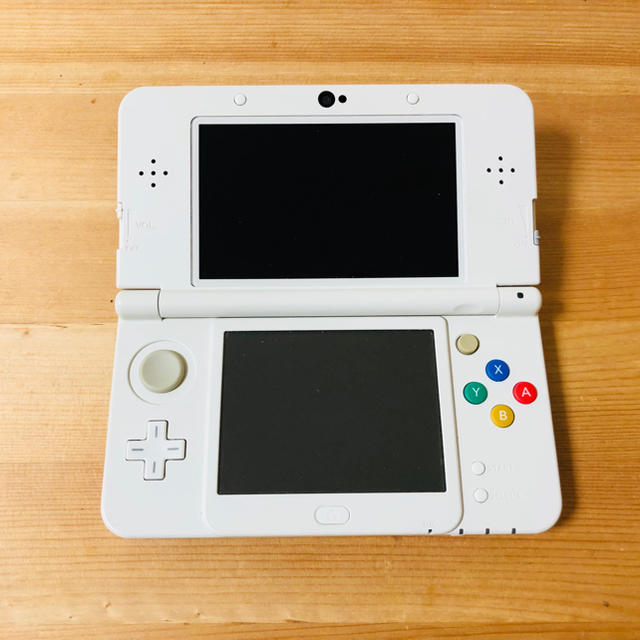 ニンテンドー3DS - New3DS本体（ホワイト、着せ替えカバー）の通販 by ...