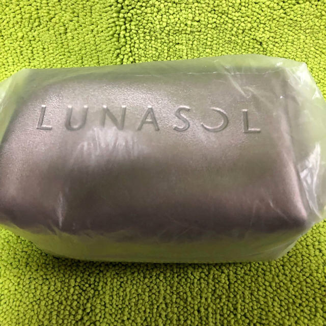 LUNASOL(ルナソル)のLUNASOL ルナソル ノベルティ スクエア ポーチ 2018AW レディースのファッション小物(ポーチ)の商品写真