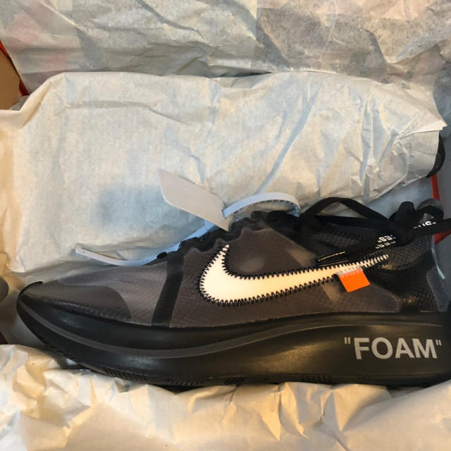 NIKE(ナイキ)のズームフライ NIKE off-white 28cm メンズの靴/シューズ(スニーカー)の商品写真