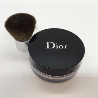 ディオール(Dior)の【美品】ディオールスキン フォーエヴァー コントロール ルース パウダー#001(フェイスパウダー)