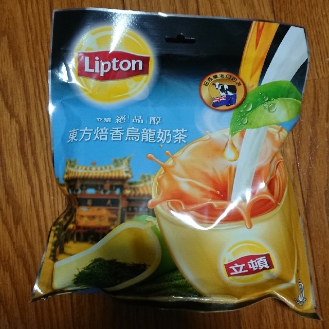 台湾 リプトン 烏龍ミルクティー 食品/飲料/酒の飲料(茶)の商品写真