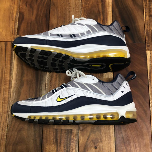 NIKE(ナイキ)のNIKE AIR MAX98 OG TOUR YELLOW ツアーイエロー メンズの靴/シューズ(スニーカー)の商品写真