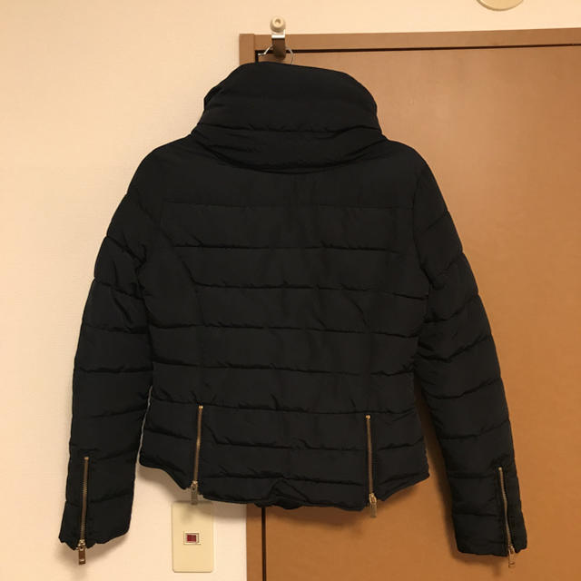 ZARA(ザラ)のZARA 極美品 ショートダウン レディースのジャケット/アウター(ダウンジャケット)の商品写真