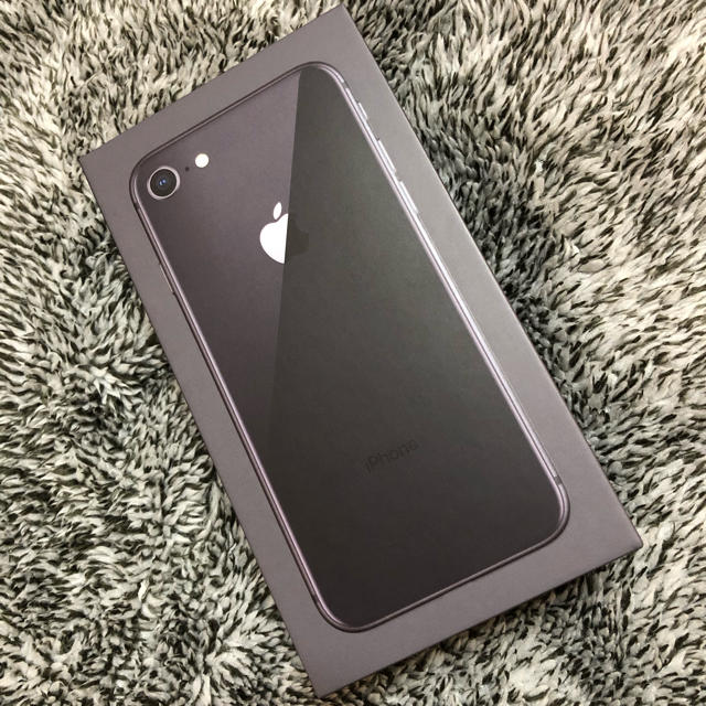 送料無料 iPhone8 ブラック 64GB 展示品 ｒ5-40スマートフォン/携帯電話