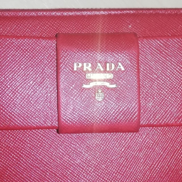 PRADA(プラダ)のPRADA　財布 レディースのファッション小物(財布)の商品写真