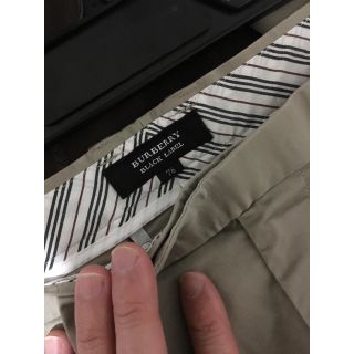 バーバリーブラックレーベル(BURBERRY BLACK LABEL)の未使用に近い！チノパン(チノパン)