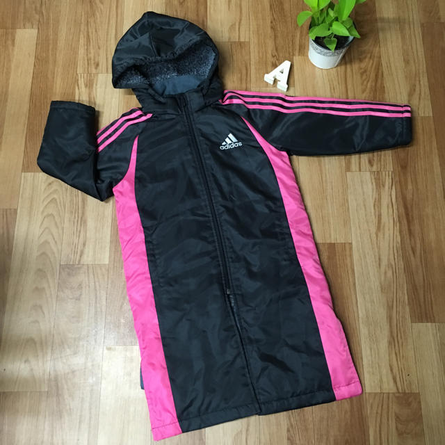 adidas(アディダス)のきらきらぼし様専用です キッズ/ベビー/マタニティのキッズ服女の子用(90cm~)(コート)の商品写真