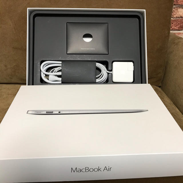 Mac (Apple)(マック)のMacBook Air 2015 13inch スマホ/家電/カメラのPC/タブレット(ノートPC)の商品写真