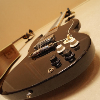 ギブソン(Gibson)のGibson  SG standard black 純正ハードケース付き(エレキギター)