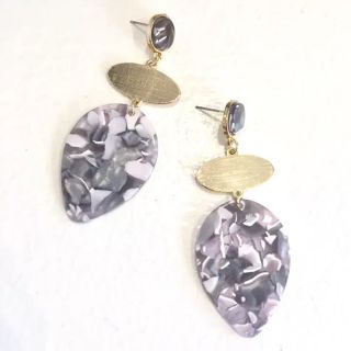 トゥデイフル(TODAYFUL)のno.26  新品 アクリルピアス 樹脂ピアス  マーブルグレー シェルピアス(ピアス)