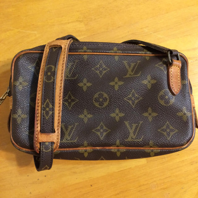 LOUIS VUITTON マルリーバンドリエールバッグ