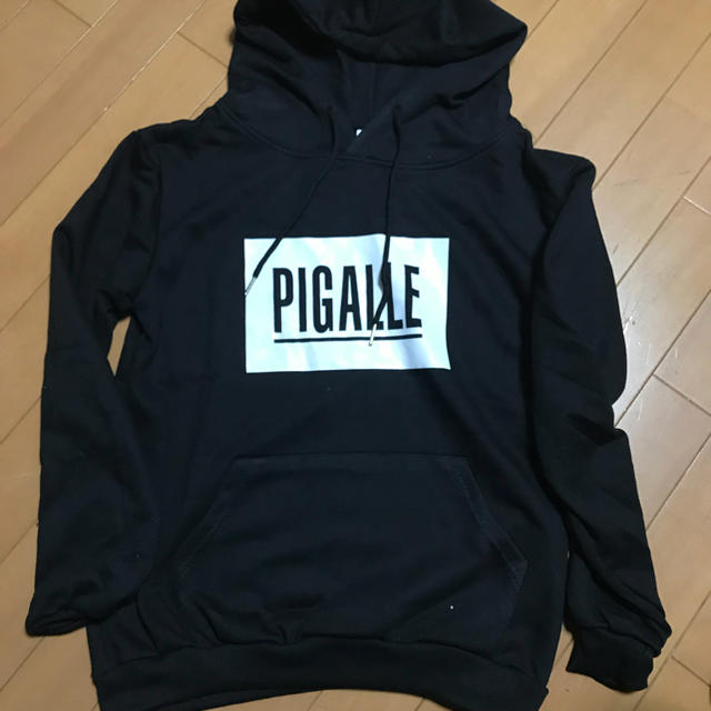 PIGALLE(ピガール)のPIGALLE BOXロゴ パーカー メンズのトップス(パーカー)の商品写真