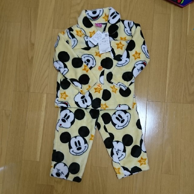 Disney(ディズニー)のミッキー フリース パジャマ キッズ/ベビー/マタニティのキッズ服男の子用(90cm~)(パジャマ)の商品写真