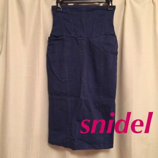 スナイデル(SNIDEL)のsnidel デニム風スカート(ひざ丈スカート)