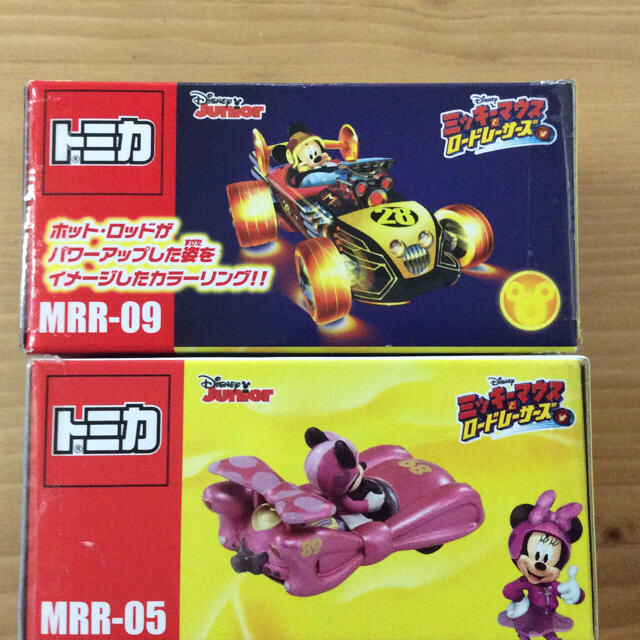 Takara Tomy(タカラトミー)のトミカ  ミッキーマウスとロードレーサーズ ミッキー、ミニー 2個セット エンタメ/ホビーのおもちゃ/ぬいぐるみ(キャラクターグッズ)の商品写真