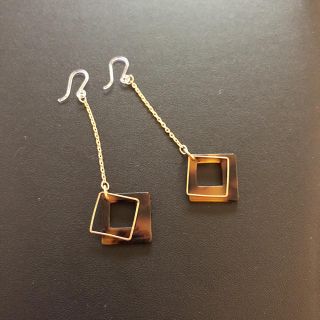 樹脂ピアス(ピアス)