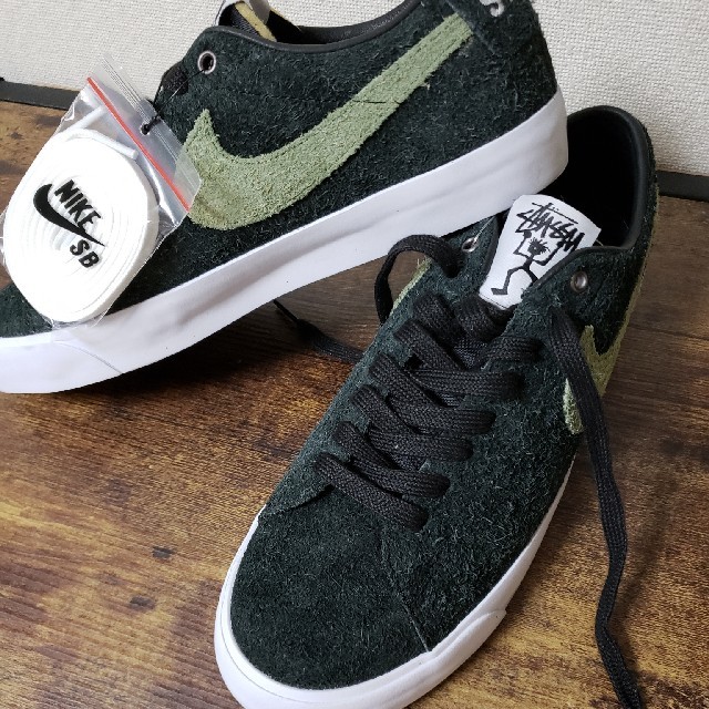 STUSSY(ステューシー)のstussy × nike sb blazer qs 
LOW メンズの靴/シューズ(スニーカー)の商品写真