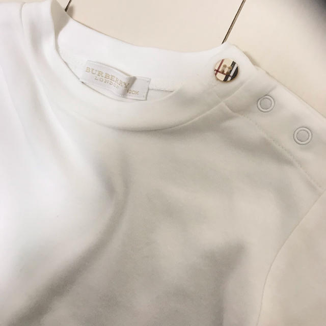 BURBERRY(バーバリー)のBURBERRY ロンＴ 新品 90cm キッズ/ベビー/マタニティのベビー服(~85cm)(シャツ/カットソー)の商品写真