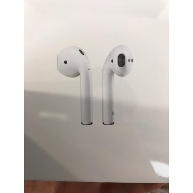 新品・未使用品】airpods-