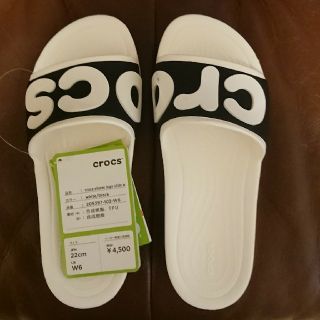 クロックス(crocs)のクロックス ホワイト／ブラック22㎝(サンダル)