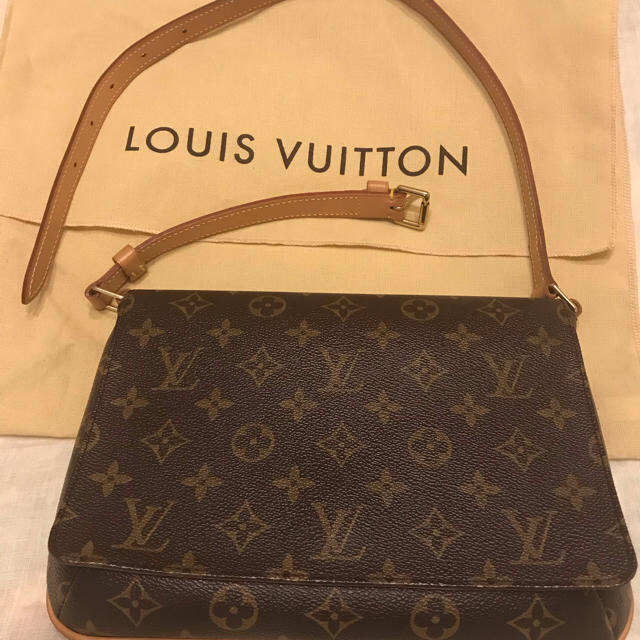 LOUIS VUITTON   ショルダーバッグ