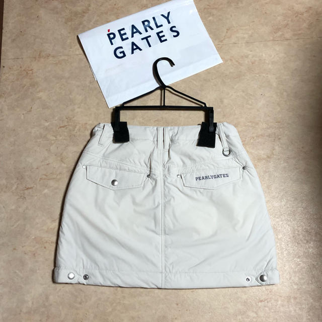 PEARLY GATES(パーリーゲイツ)のパーリーゲイツ☆中綿入りスカート☆サイズ0 スポーツ/アウトドアのゴルフ(ウエア)の商品写真