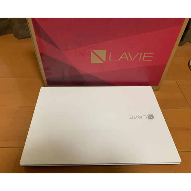 NEC LAVIE NS600/GAW