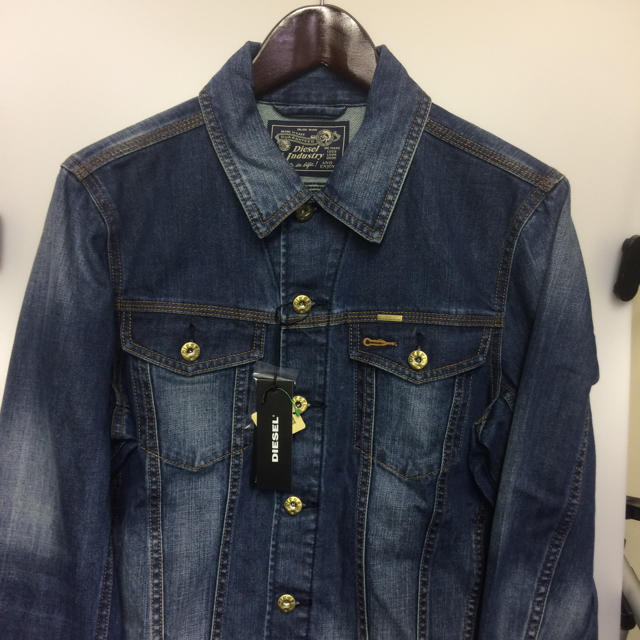 DIESEL(ディーゼル)の【新品】DIESEL デニムジャケット Mサイズ メンズのジャケット/アウター(Gジャン/デニムジャケット)の商品写真