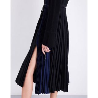 sacai - sacai サカイ プリーツワンピース 2017の通販 by My CLOSET