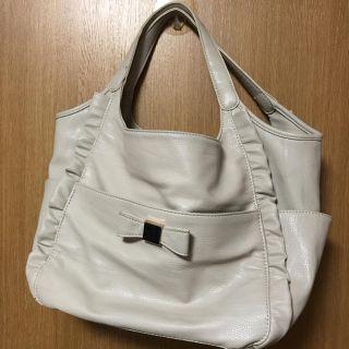 アーモワールカプリス(armoire caprice)のベージュフリルbag(ショルダーバッグ)