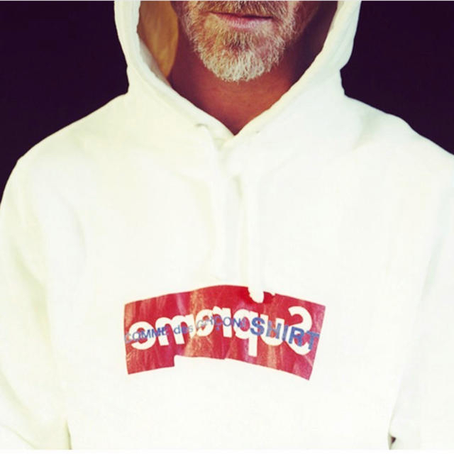最新の激安 Supreme - SHIRT Garcons des Comme Supreme パーカー