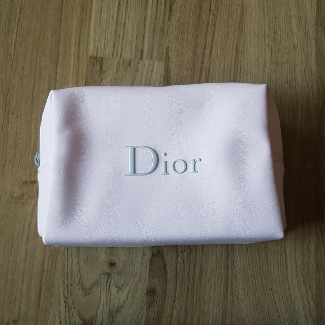 Dior(ディオール)の最終値下　本日24時まで　DIOR ディオール　サンプル＆ポーチ　カプチュール コスメ/美容のキット/セット(サンプル/トライアルキット)の商品写真