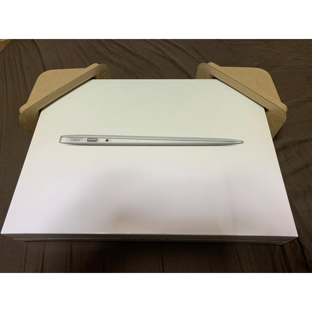 MacBook Air 13インチ MQD32J/A