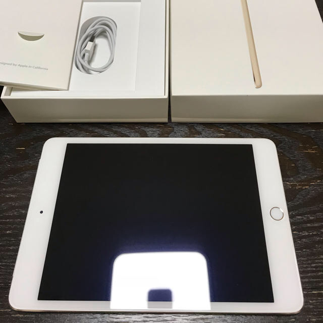 Apple(アップル)のipad mini 4 64GB  スマホ/家電/カメラのPC/タブレット(タブレット)の商品写真