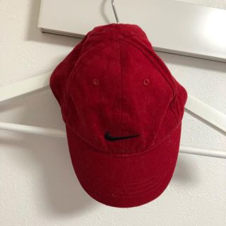 ナイキ(NIKE)のNIKE キャップ 赤  キッズ(帽子)