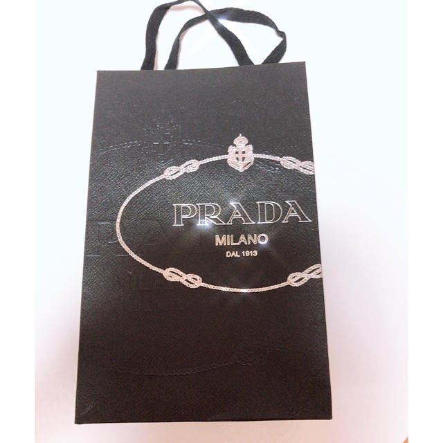 PRADA(プラダ)のPRADAクリスマス限定ショッパー レディースのバッグ(ショップ袋)の商品写真