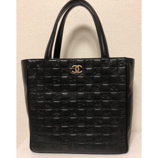 CHANEL(シャネル)のシャネル チョコバー トートバッグ レディースのバッグ(トートバッグ)の商品写真