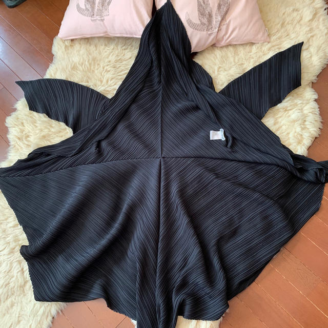 ISSEY MIYAKE(イッセイミヤケ)のレア イッセイミヤケ ファーストライン 変形 六角形 デザイン羽織り レディースのジャケット/アウター(ノーカラージャケット)の商品写真